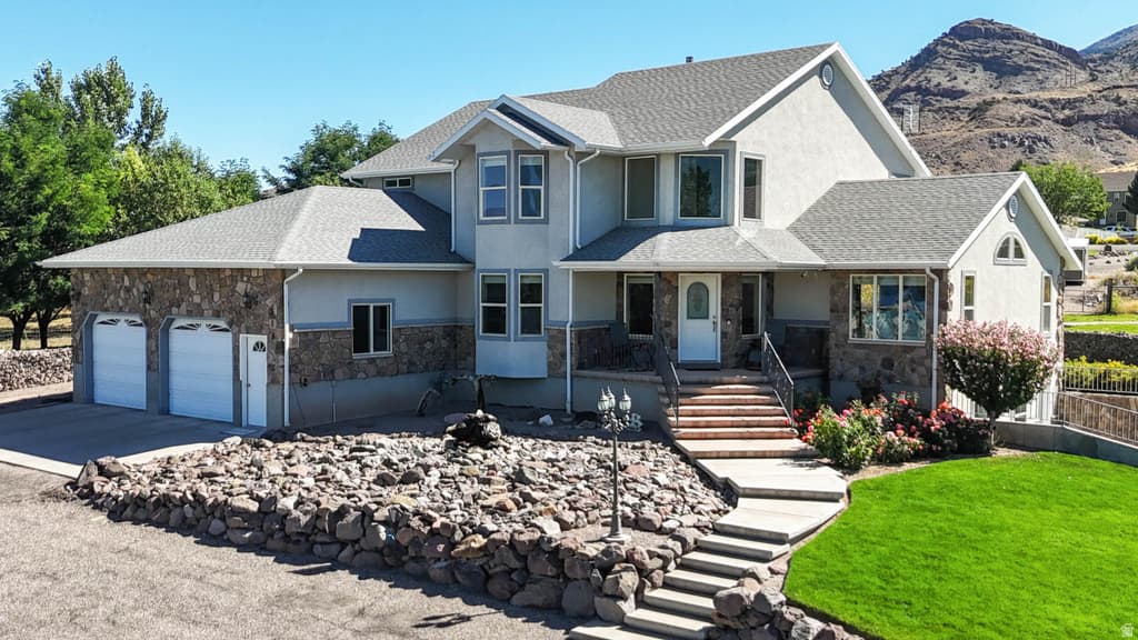 315 S 300 E - Property photo 1 of 6
