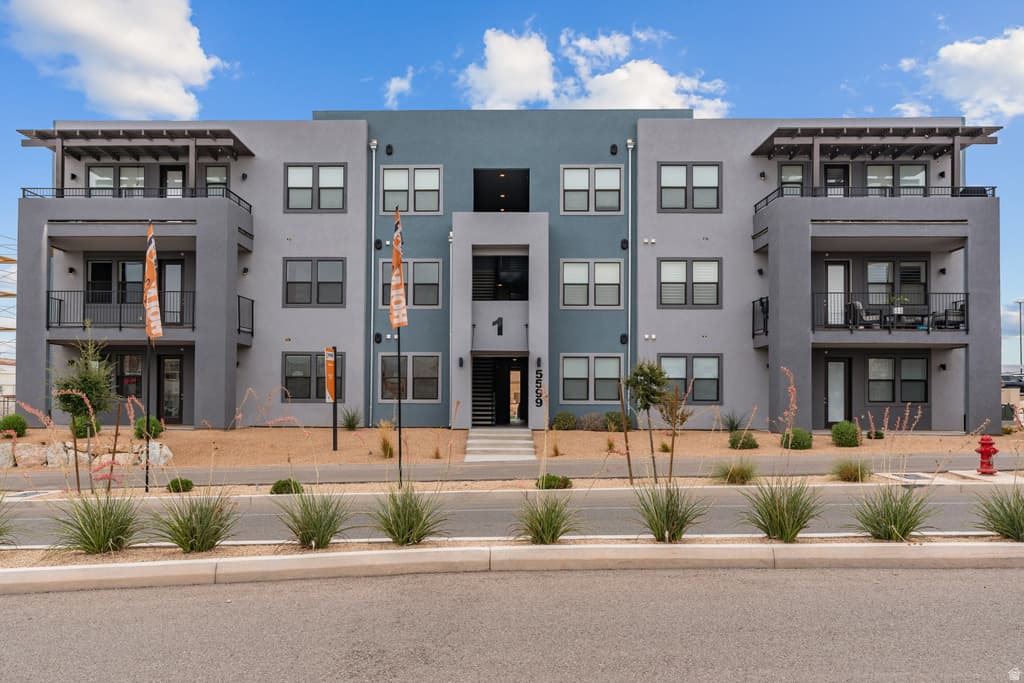 5599 S CARNELIAN PARKWAY #107 - Property photo 1 of 6