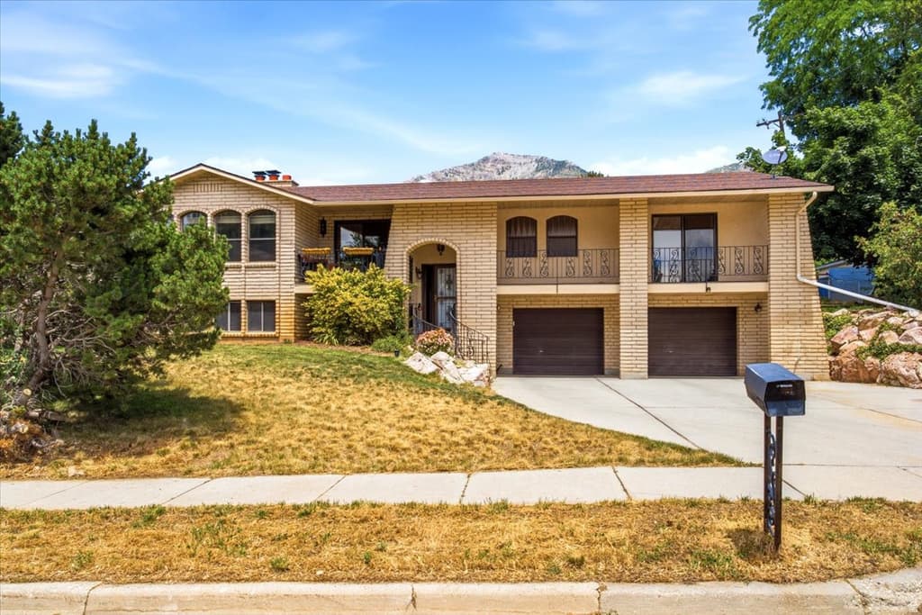 682 E 3225 N - Property photo 1 of 6